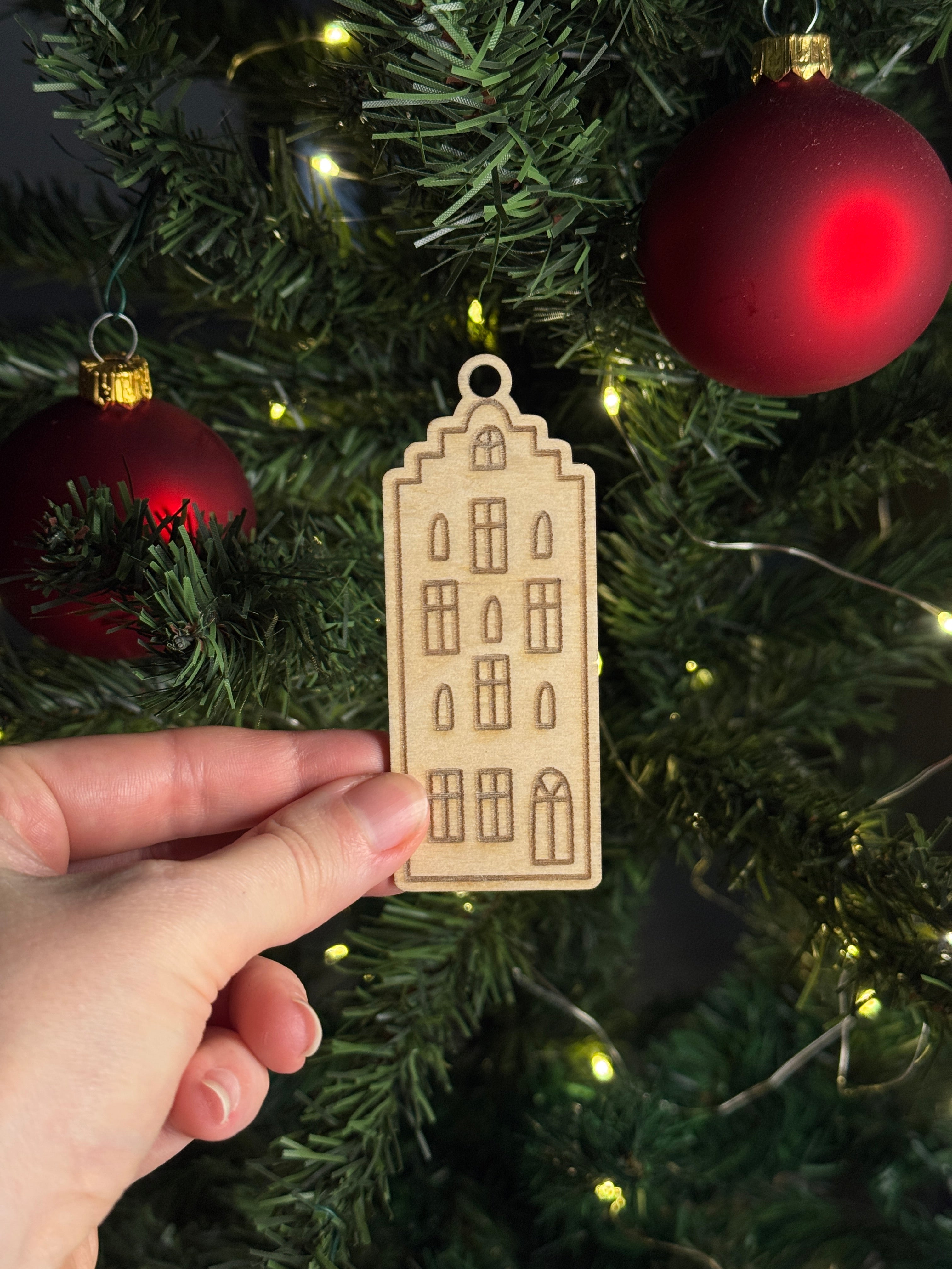 Dřevěná vánoční ozdoba – Domeček 1