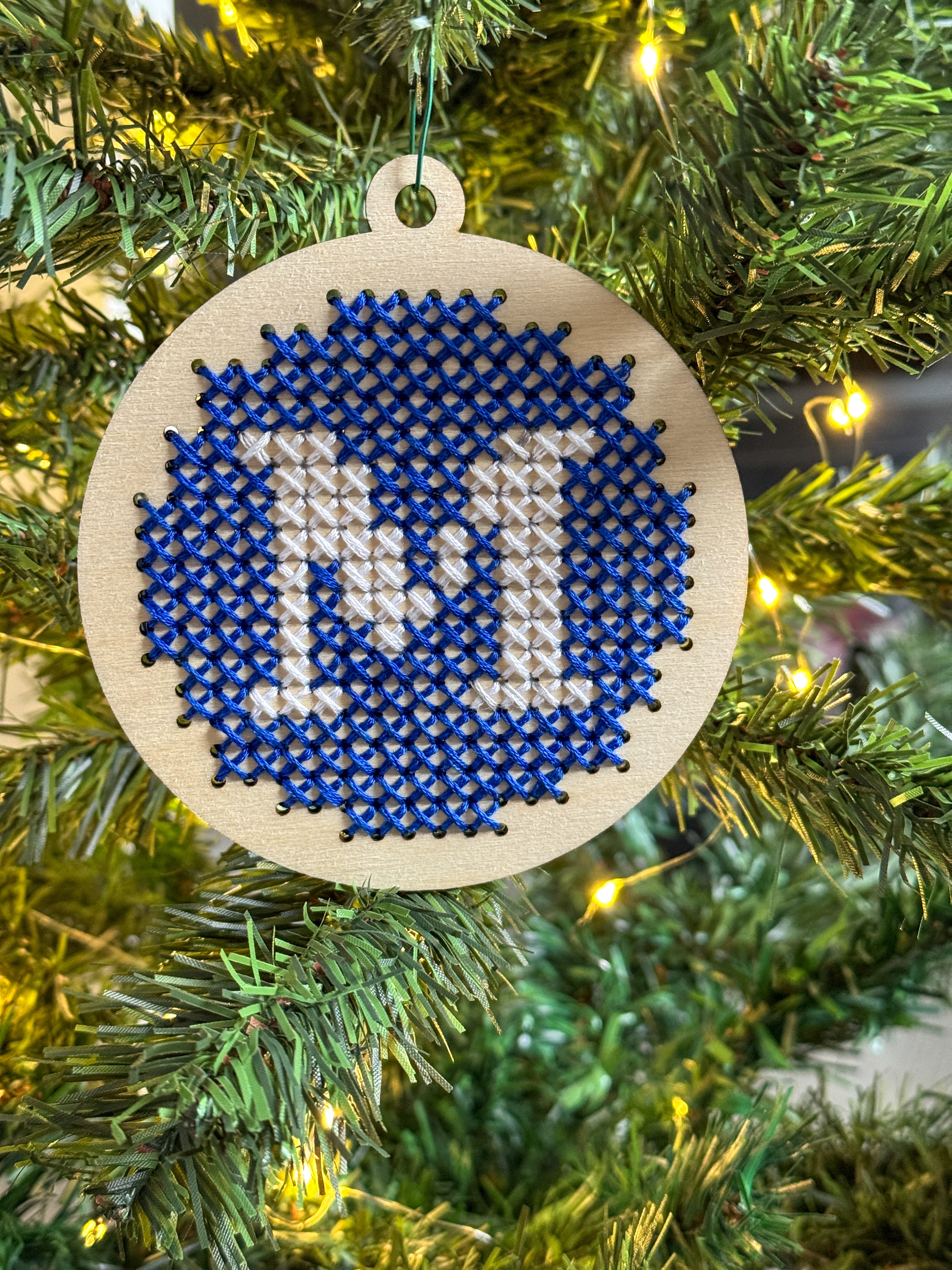 Dřevěná šablona na vyšívání – Baňka 1