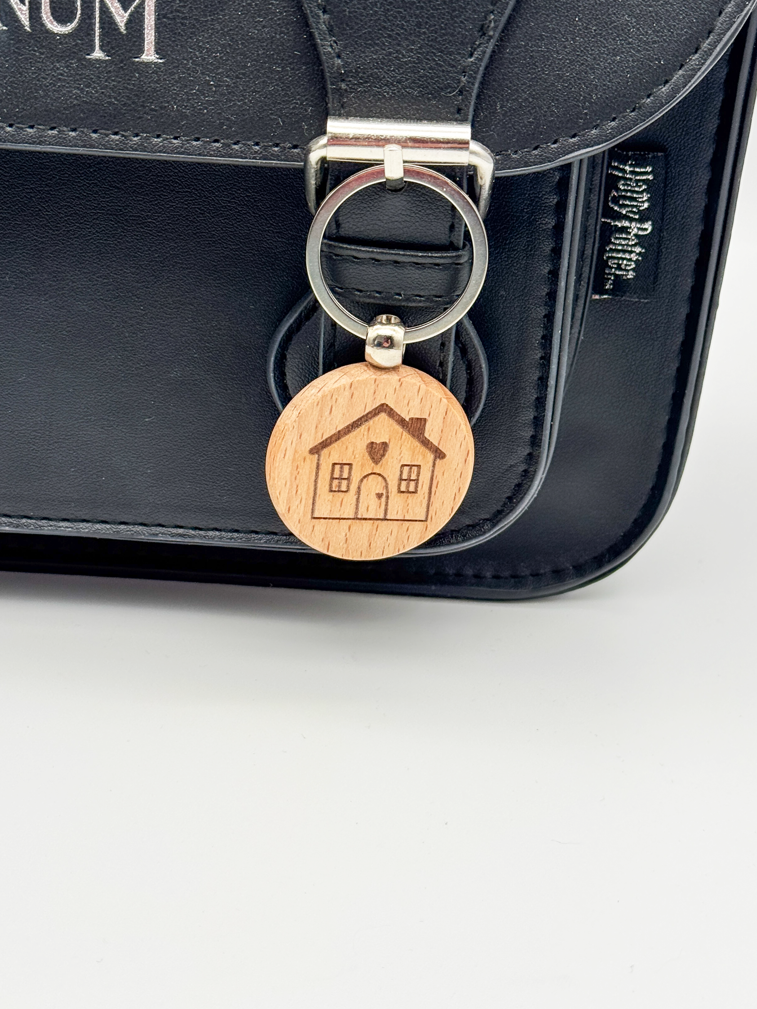 Dřevěná klíčenka – Domeček