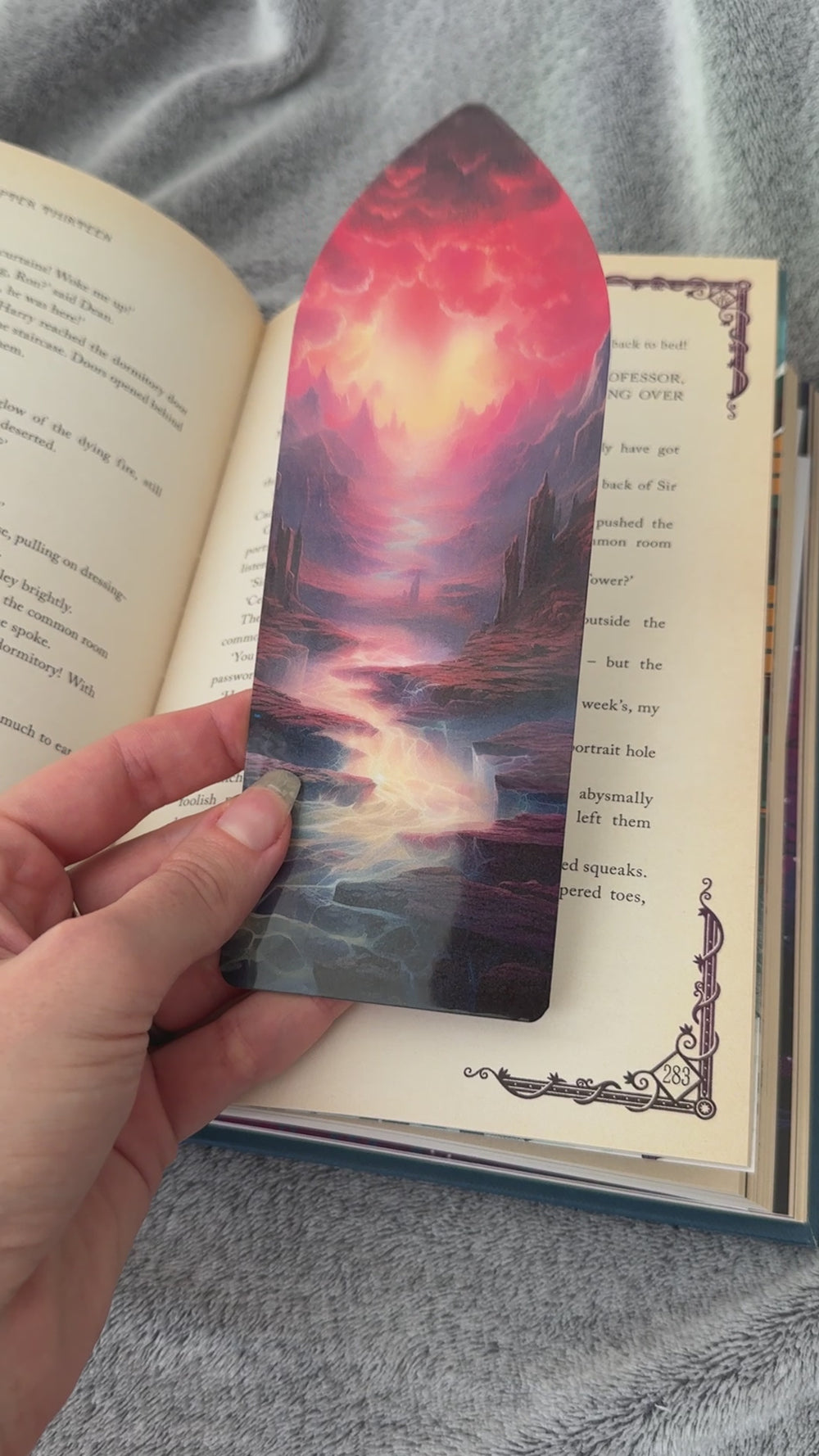 Záložka do knížky – Plamenné údolí